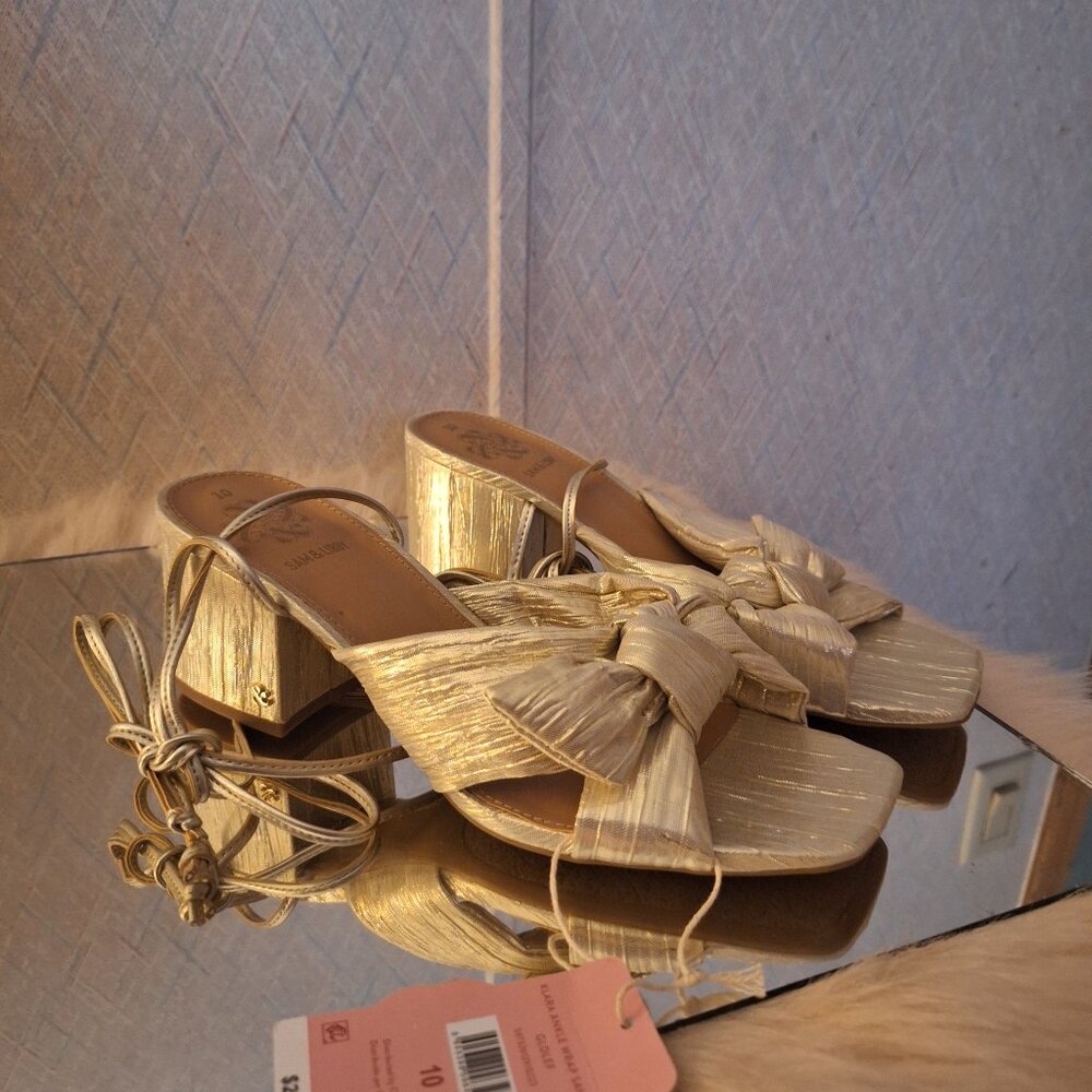 Gold shoes
